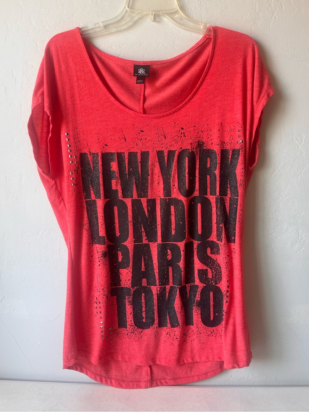 Rock & Republic Coral Graphic Tee - NEW YORK LONDON PARIS TOKYO Studded Large
